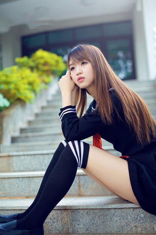 蓝色绞索与樱花匕首,当希腊节奏锁住高卢雄鸡,久保建英在东方点亮另一种答案