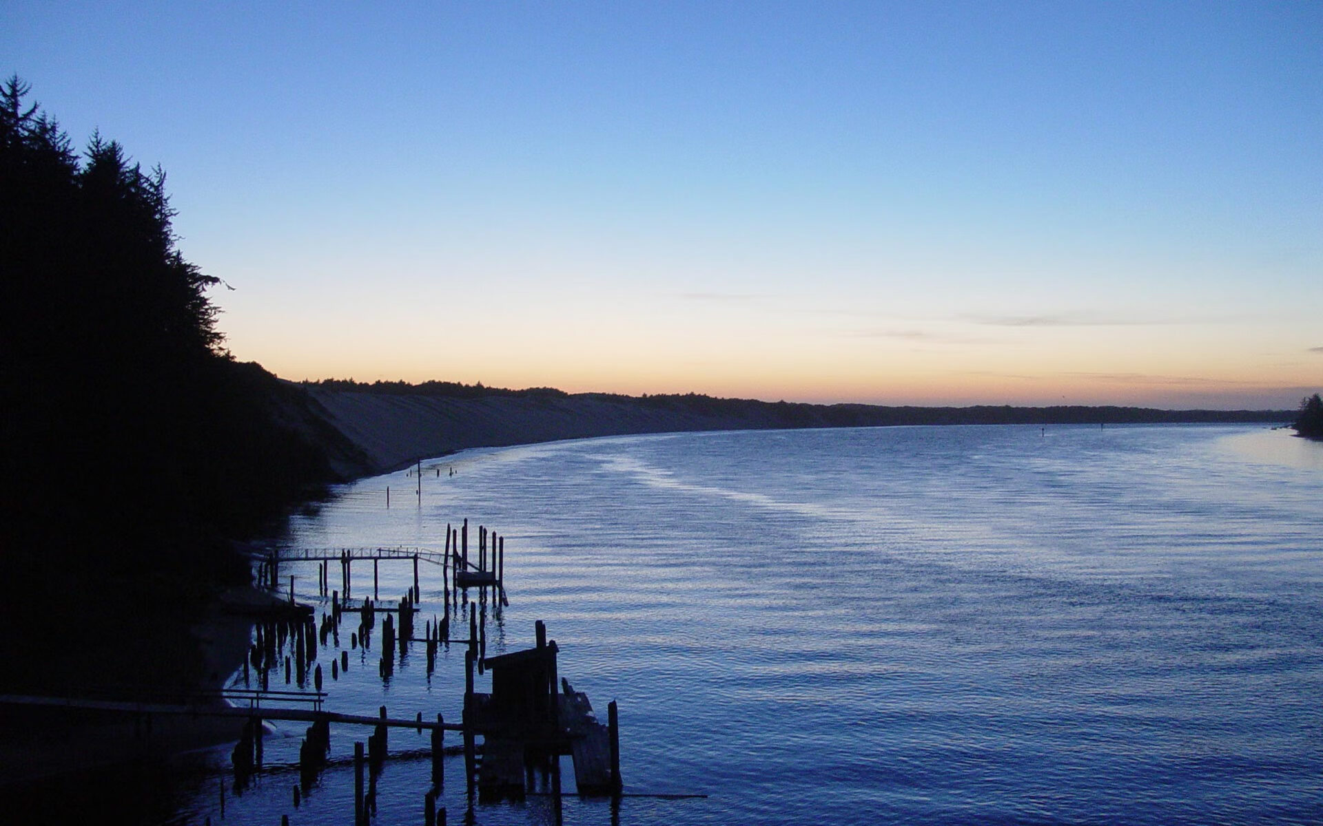 赛道与球场的共鸣，F1揭幕战焦点战与骑士单节拉开森林狼的决胜时刻