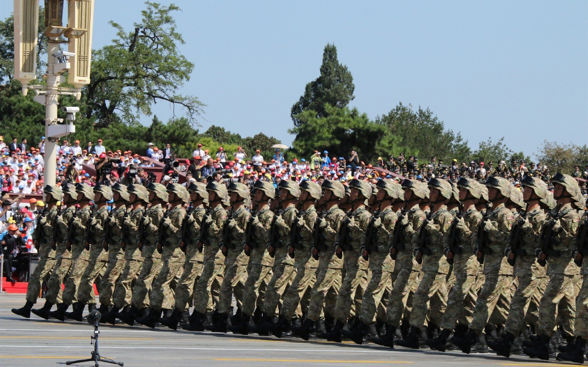 1.乔治擎天劈地，开拓者第三节狂潮终结火箭