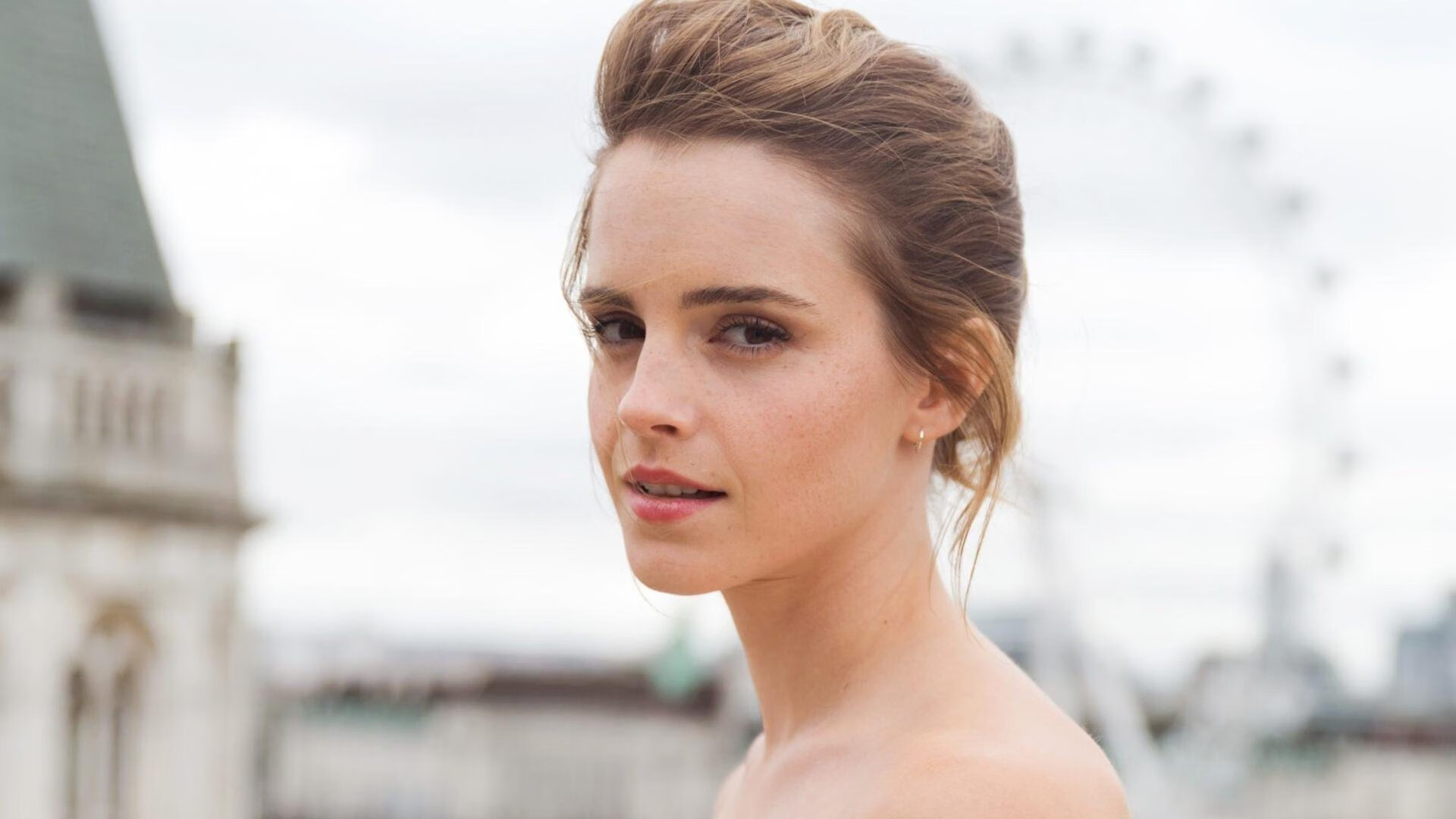 速度与毅力的双重奏，F1揭幕战与CBA爆冷夜的体育启示